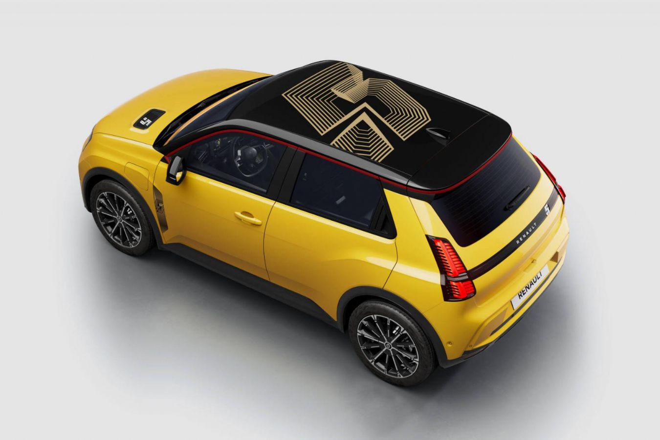 Renault 5 E-Tech: Αλλαγές στη γκάμα και η νέα εισαγωγική έκδοση 